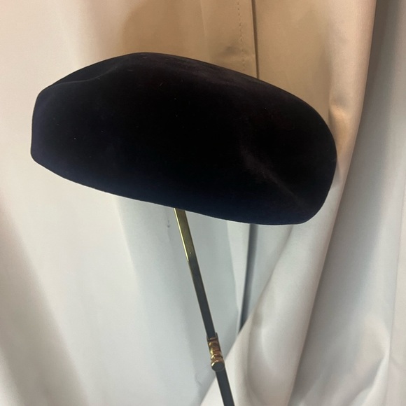 Elegant Black Velvet Women's Hat - Picture 8 of 9